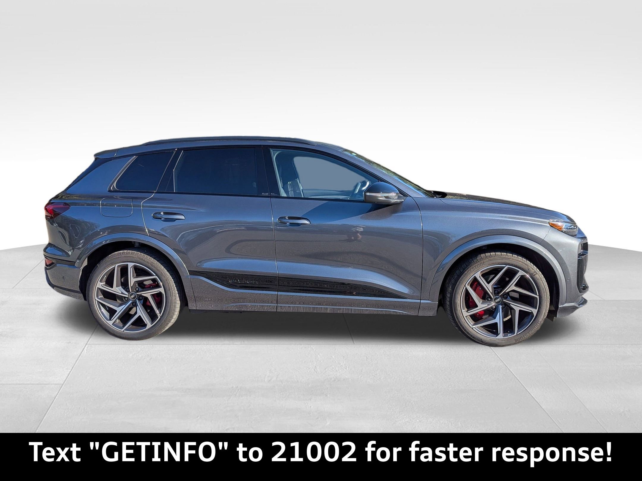 Used 2025 Audi SQ6 e-tron Prestige w/ 21" Black Optic Wheel Package image 2