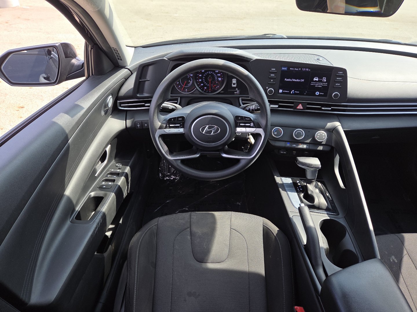 Used 2021 Hyundai Elantra SE FWD image 24