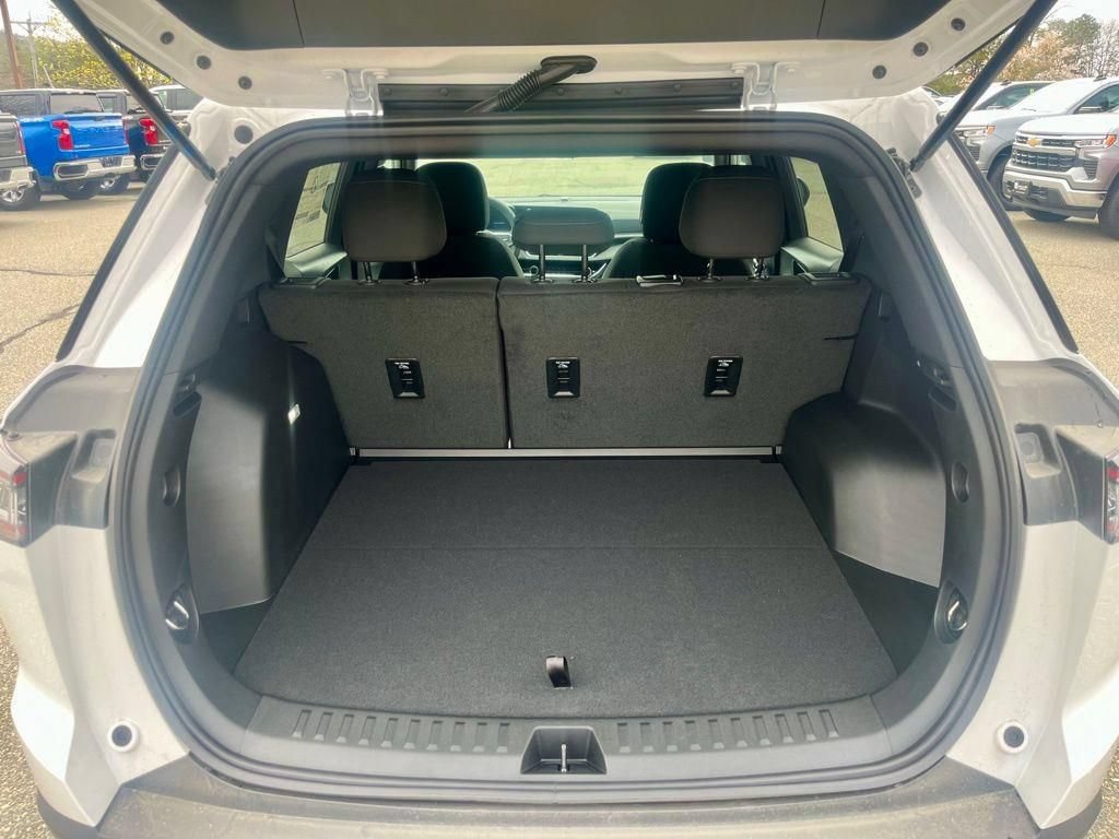 New 2026 Chevrolet Equinox LT w/ Safety and Technology Package AWD/4WD image 5
