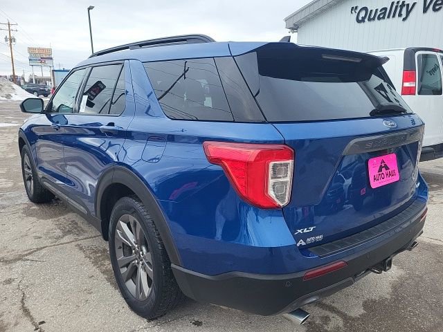Used 2021 Ford Explorer XLT w/ Equipment Group 202A image 8