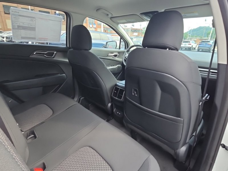 New 2027 Kia Sportage S AWD/4WD image 16