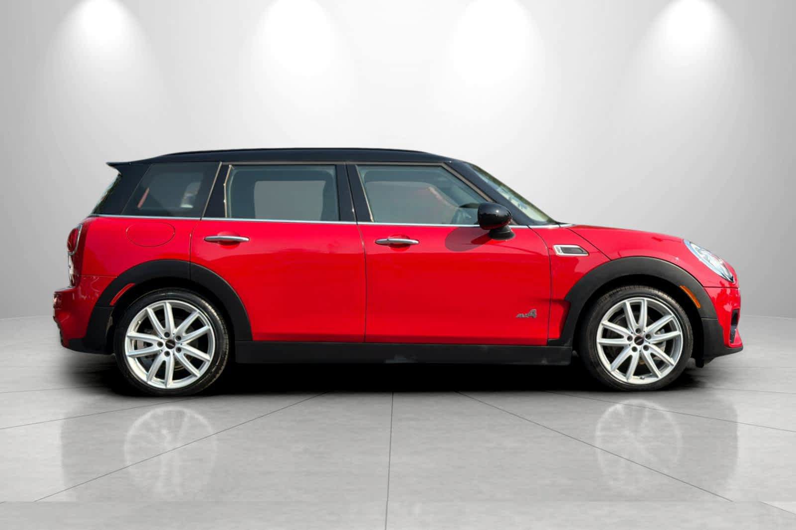Used 2017 MINI Cooper Clubman ALL4 AWD/4WD image 8