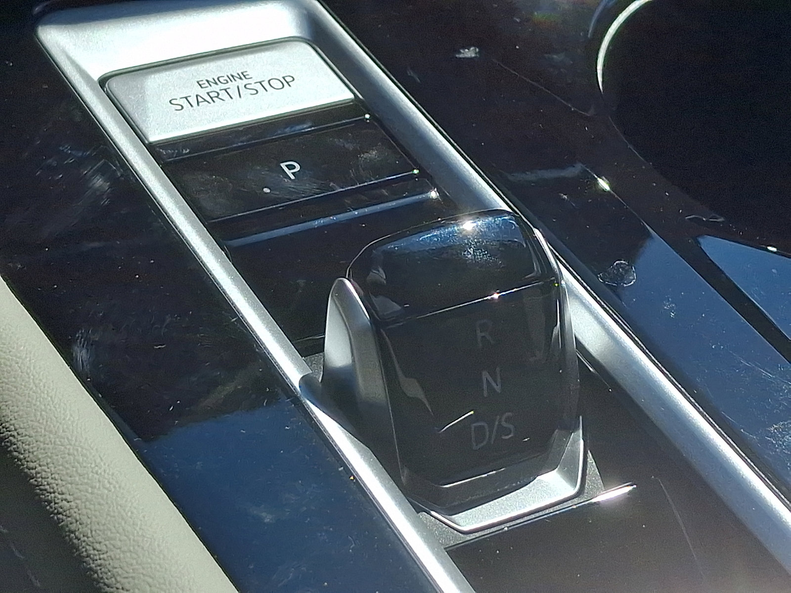 New 2024 Volkswagen Atlas SE AWD/4WD image 8