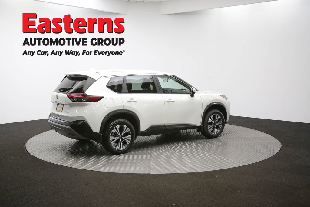 Used 2022 Nissan Rogue SV image 40