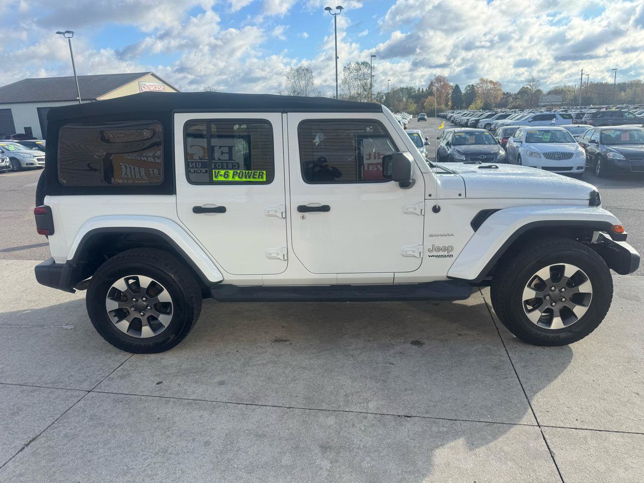 Used 2021 Jeep Wrangler Unlimited Sahara w/ Dual Top Group AWD/4WD image 4