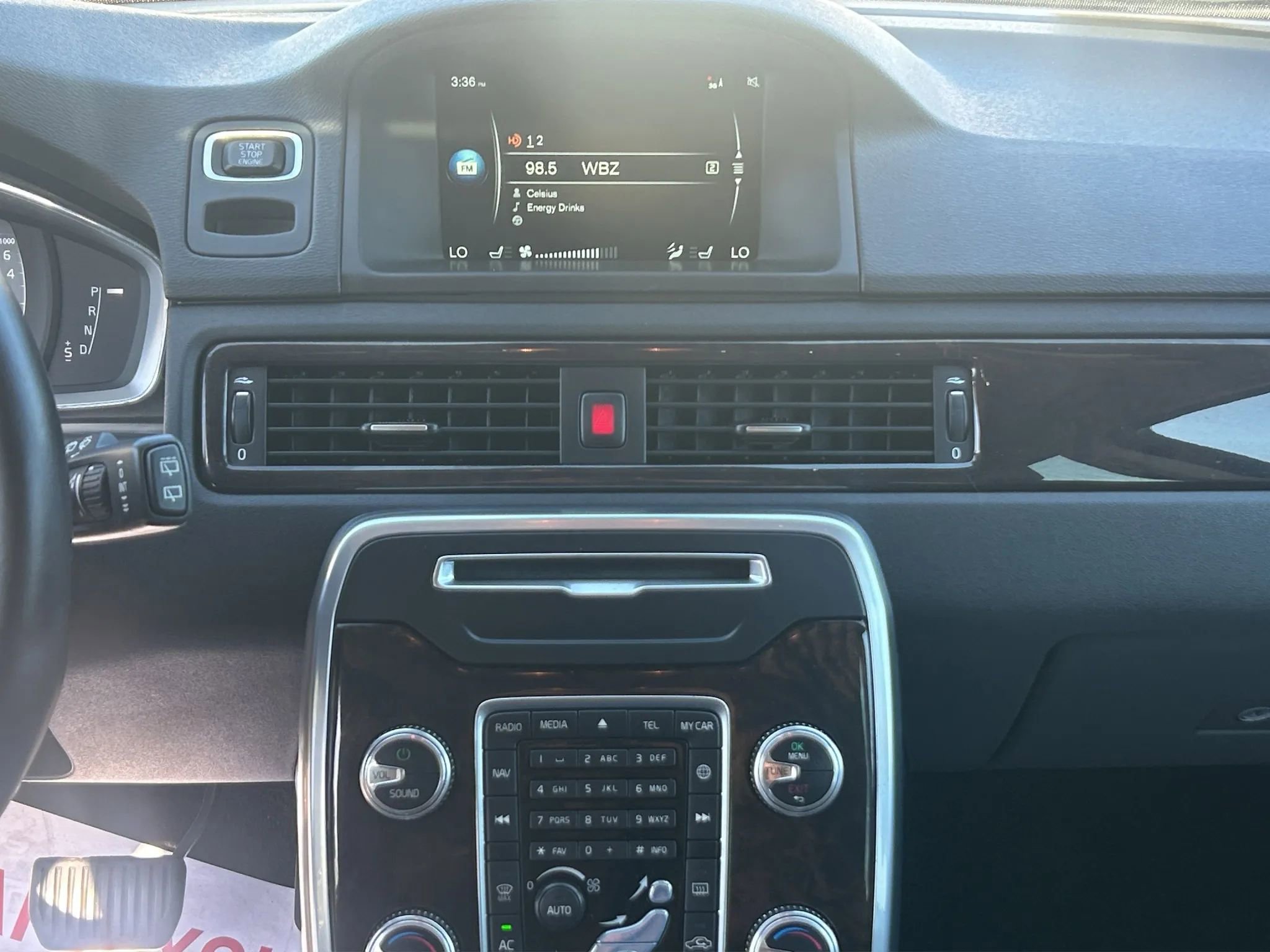 Used 2015 Volvo XC70 T6 image 19