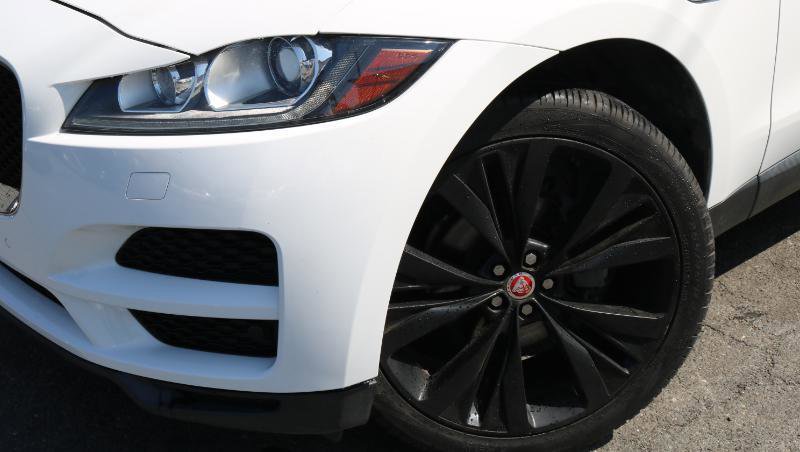 Used 2020 Jaguar F-PACE Premium AWD/4WD image 2