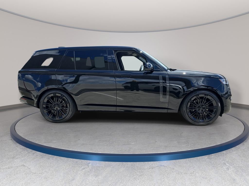 New 2026 Land Rover Range Rover Long Wheelbase SE AWD/4WD image 4