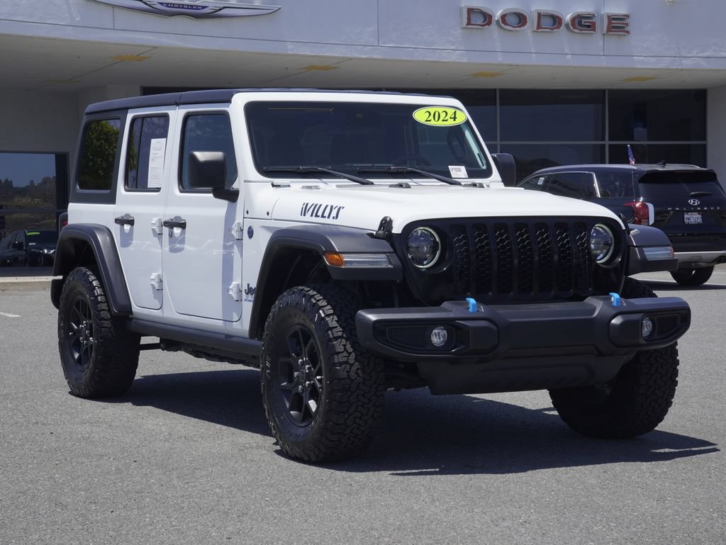Used 2024 Jeep Wrangler Unlimited AWD/4WD image 2