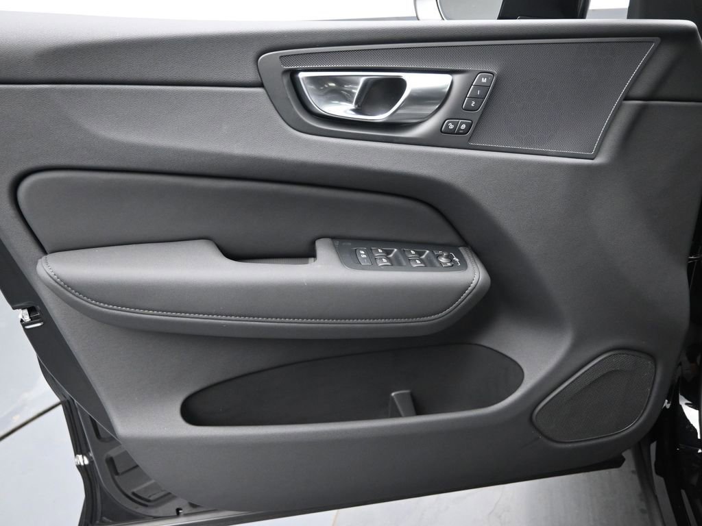 New 2026 Volvo XC60 B5 Plus w/ Protection Package Premier image 23