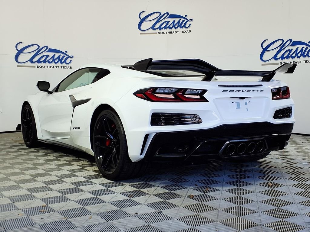 New 2026 Chevrolet Corvette Z06 RWD image 2
