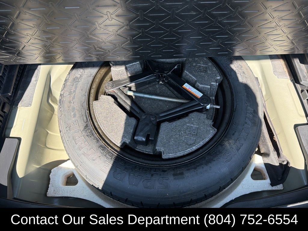 Used 2021 Toyota RAV4 LE image 28