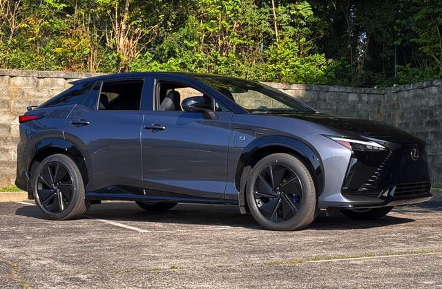 New 2026 Lexus RZ 450e AWD image 2