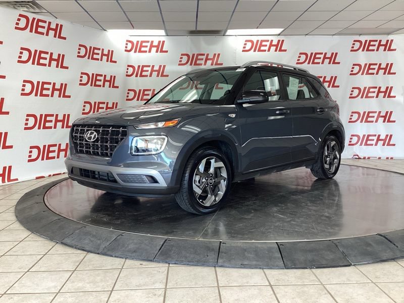 Used 2023 Hyundai Venue Limited FWD image 3