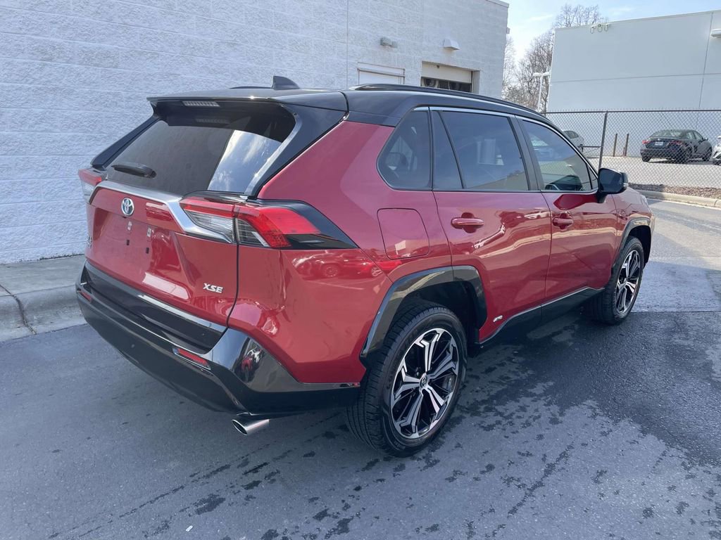 Used 2021 Toyota RAV4 XSE w/ Weather Package image 10
