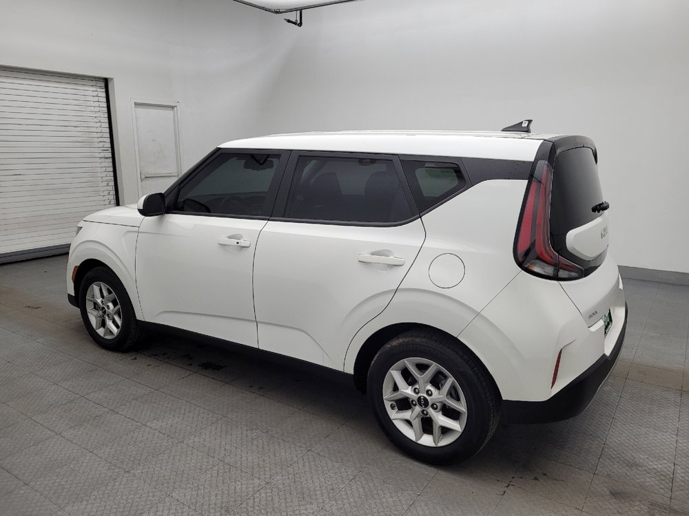 Used 2024 Kia Soul S image 3