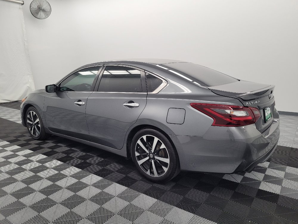 Used 2018 Nissan Altima 2.5 SR FWD image 3