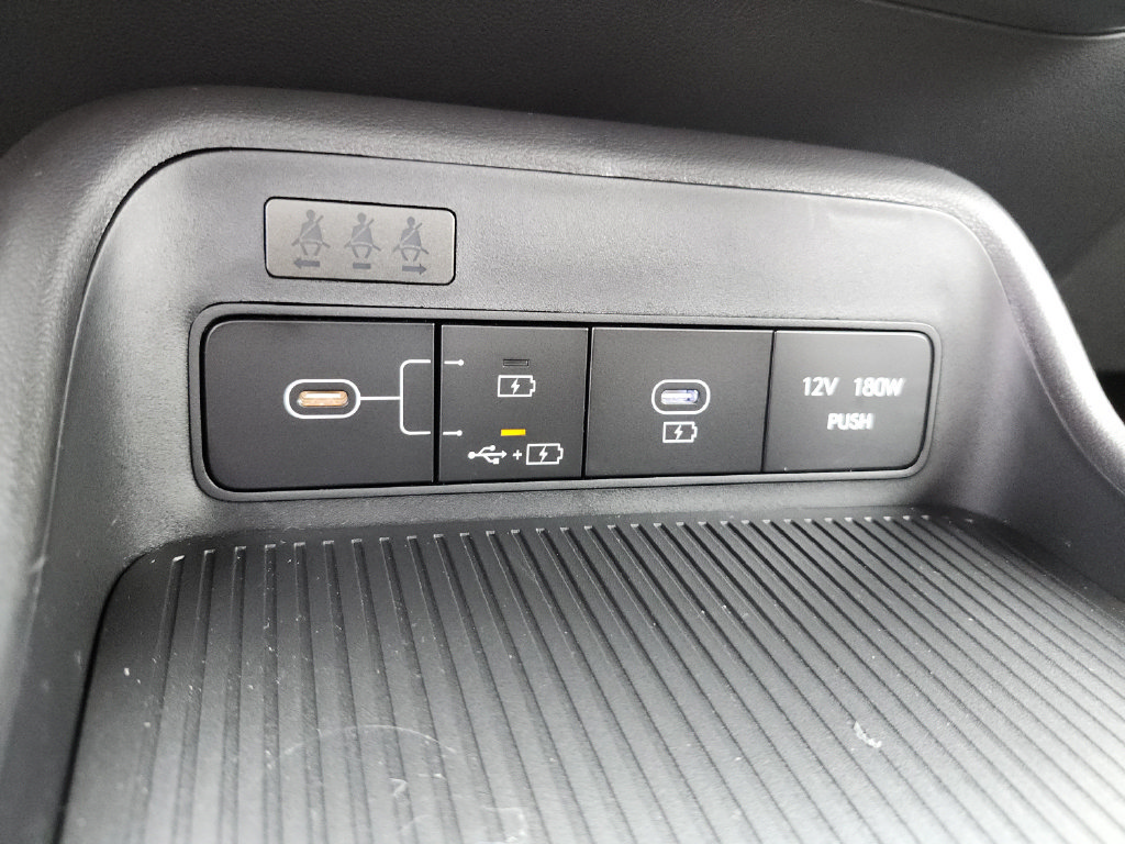 New 2027 Hyundai Kona SE FWD image 28