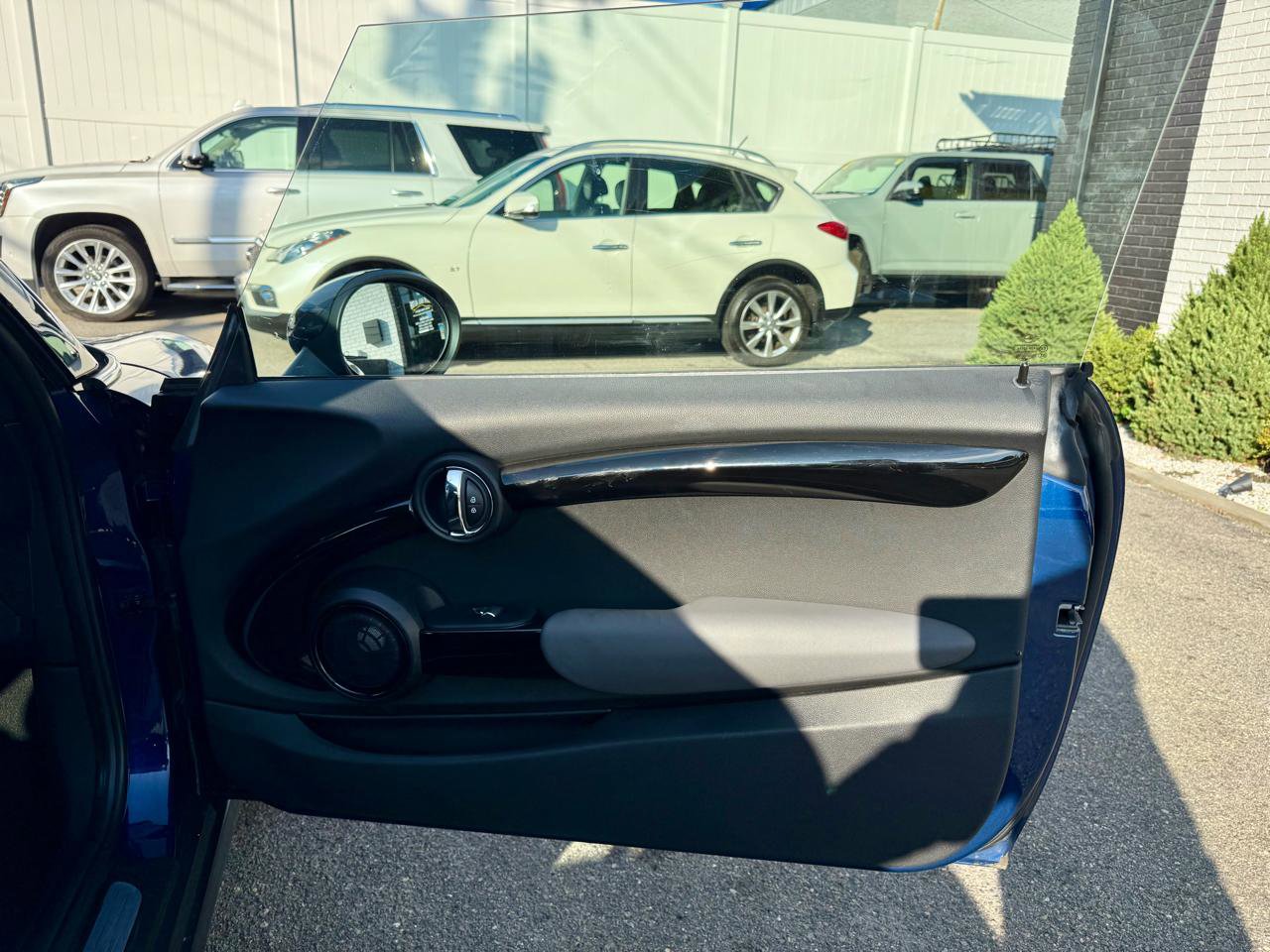 Used 2014 MINI Cooper 2-Door Hardtop FWD image 17