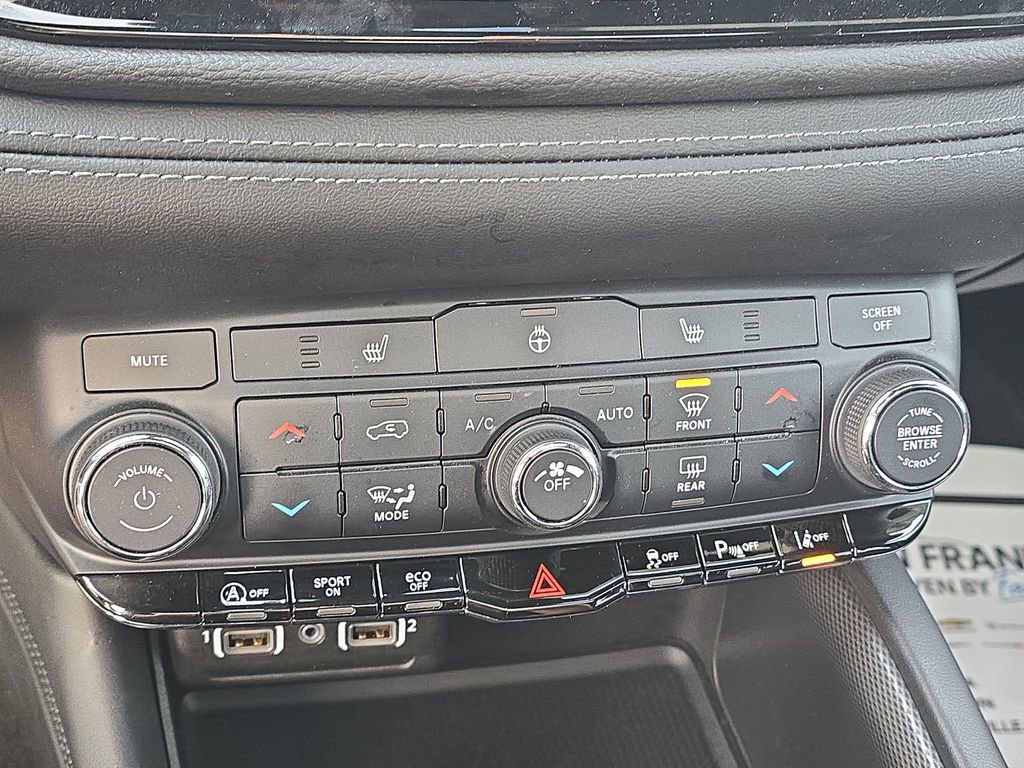 Used 2022 Dodge Durango GT image 25