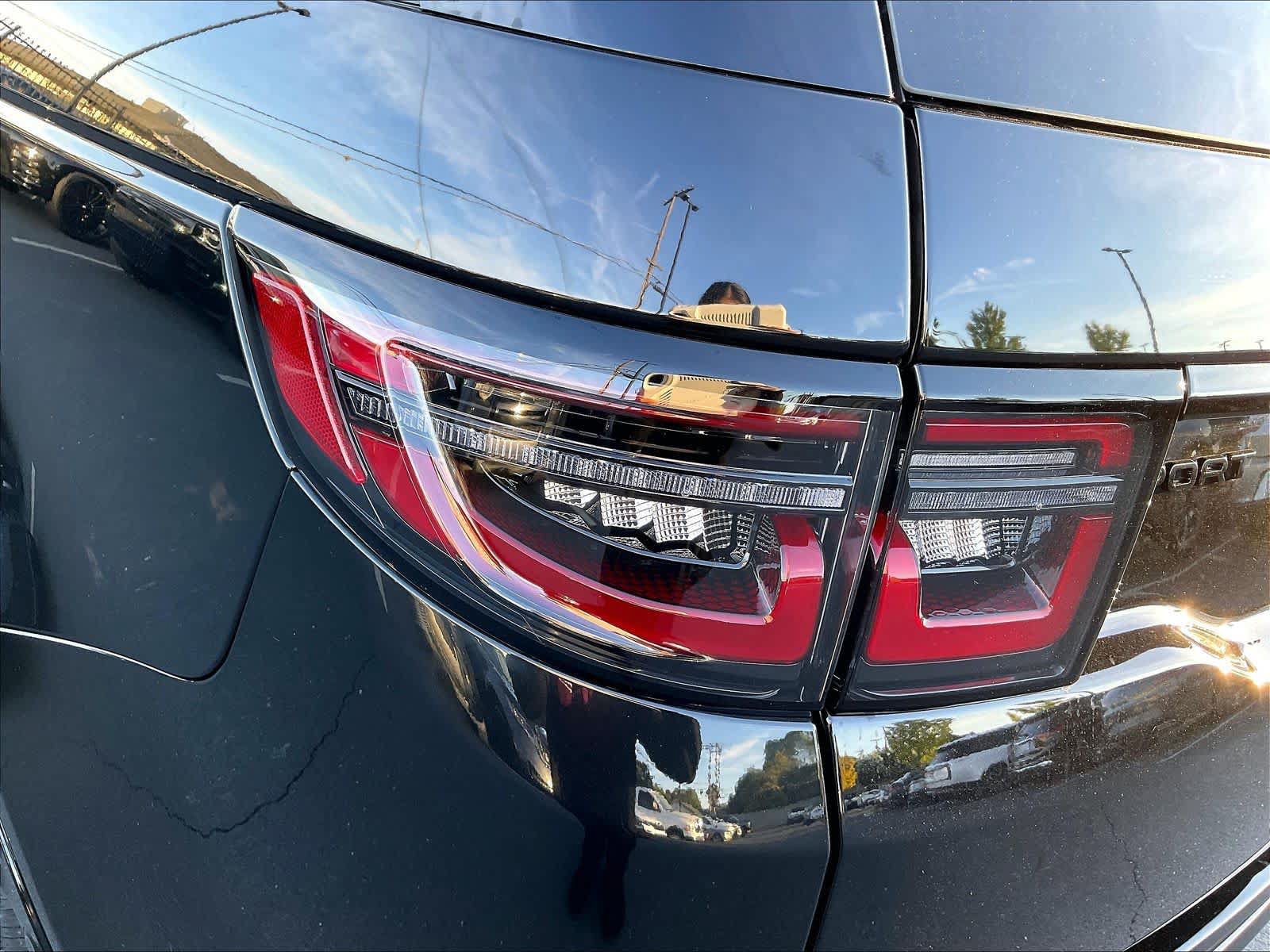 New 2026 Land Rover Discovery Sport Landmark AWD/4WD image 25