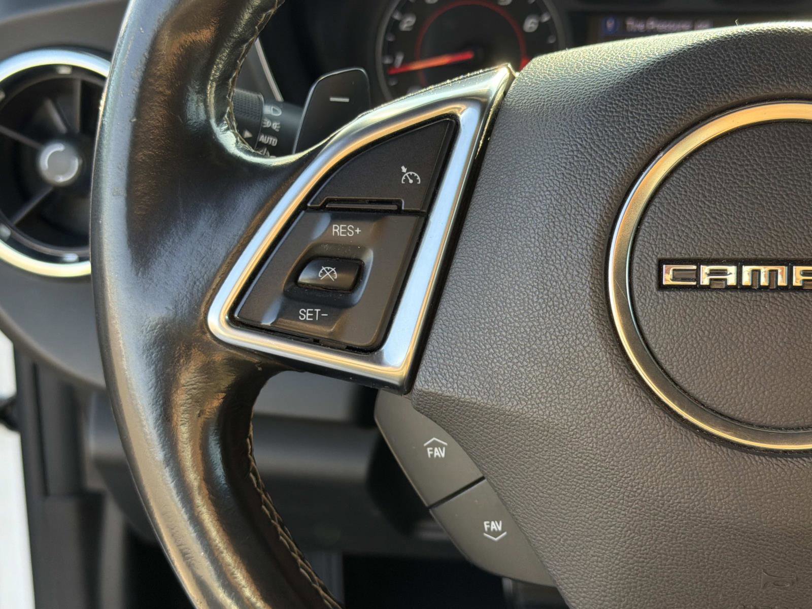 Used 2020 Chevrolet Camaro LT image 9