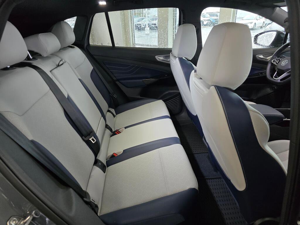 New 2026 Volkswagen ID.4 Pro S AWD/4WD image 28