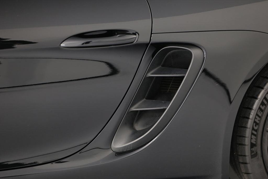 Certified 2024 Porsche 718 Cayman S RWD image 15