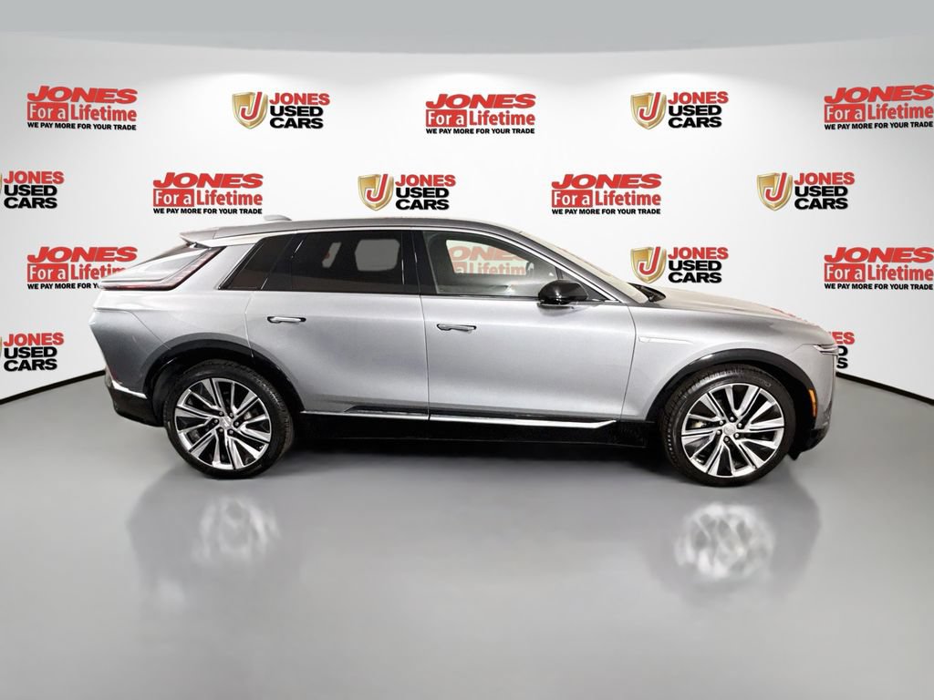 Used 2024 Cadillac Lyriq Luxury AWD/4WD image 18