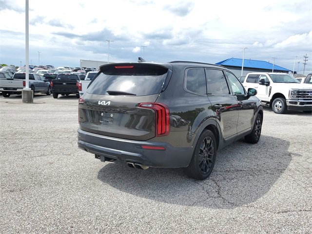 Used 2022 Kia Telluride EX w/ EX Premium Package image 4
