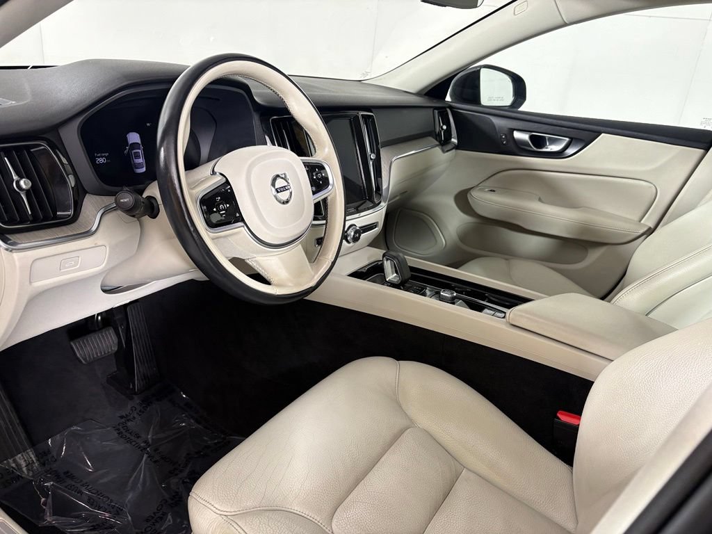 Used 2024 Volvo S60 B5 Plus FWD image 25