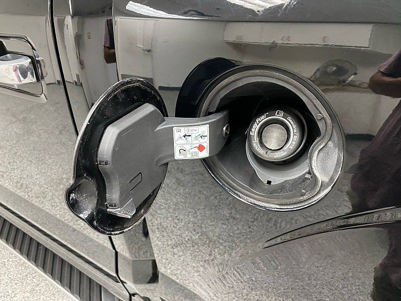 Used 2016 Ford F150 XLT w/ Equipment Group 302A Luxury AWD/4WD image 13