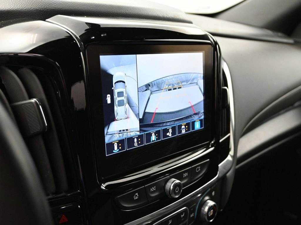 Used 2023 Chevrolet Traverse Premier image 18