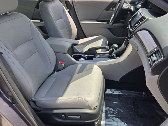 Used 2017 Honda Accord EX-L image 16
