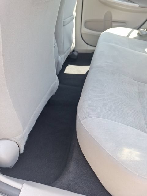 Used 2013 Toyota Corolla LE FWD image 17