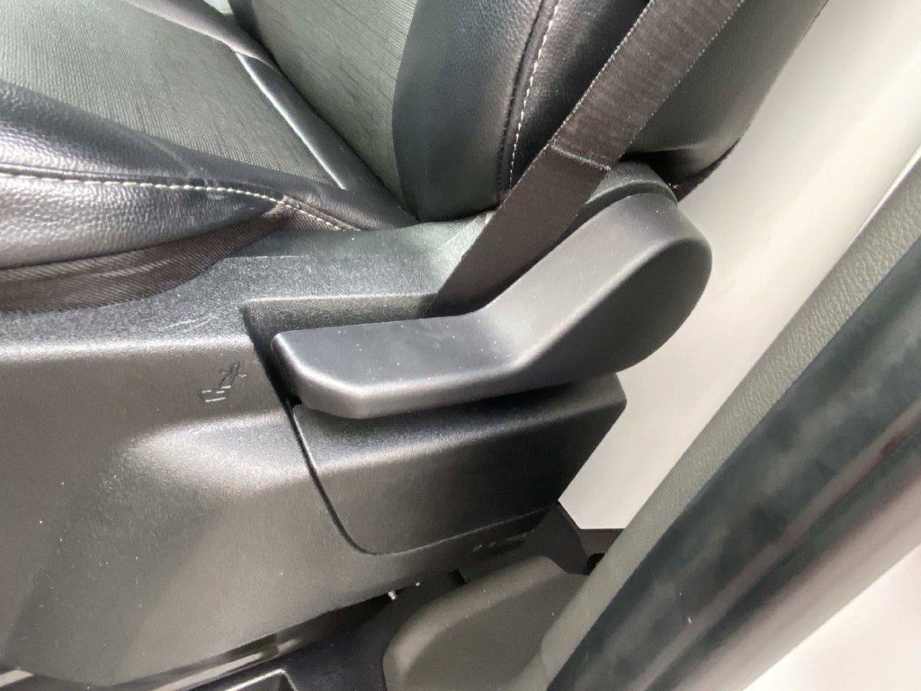 Used 2025 Ford Transit 250 148 Medium Roof RWD image 19
