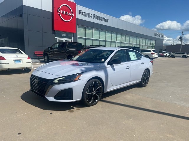 New 2025 Nissan Altima 2.5 SR