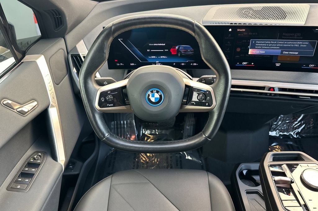 Used 2023 BMW iX xDrive50 AWD/4WD image 15