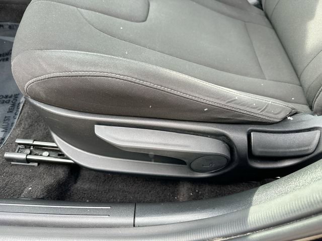 Used 2023 Hyundai Elantra SEL w/ Winter Weather Package image 16