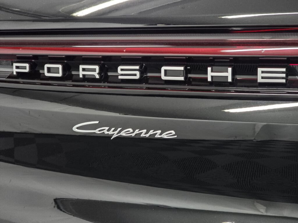 Certified 2026 Porsche Cayenne AWD/4WD image 35