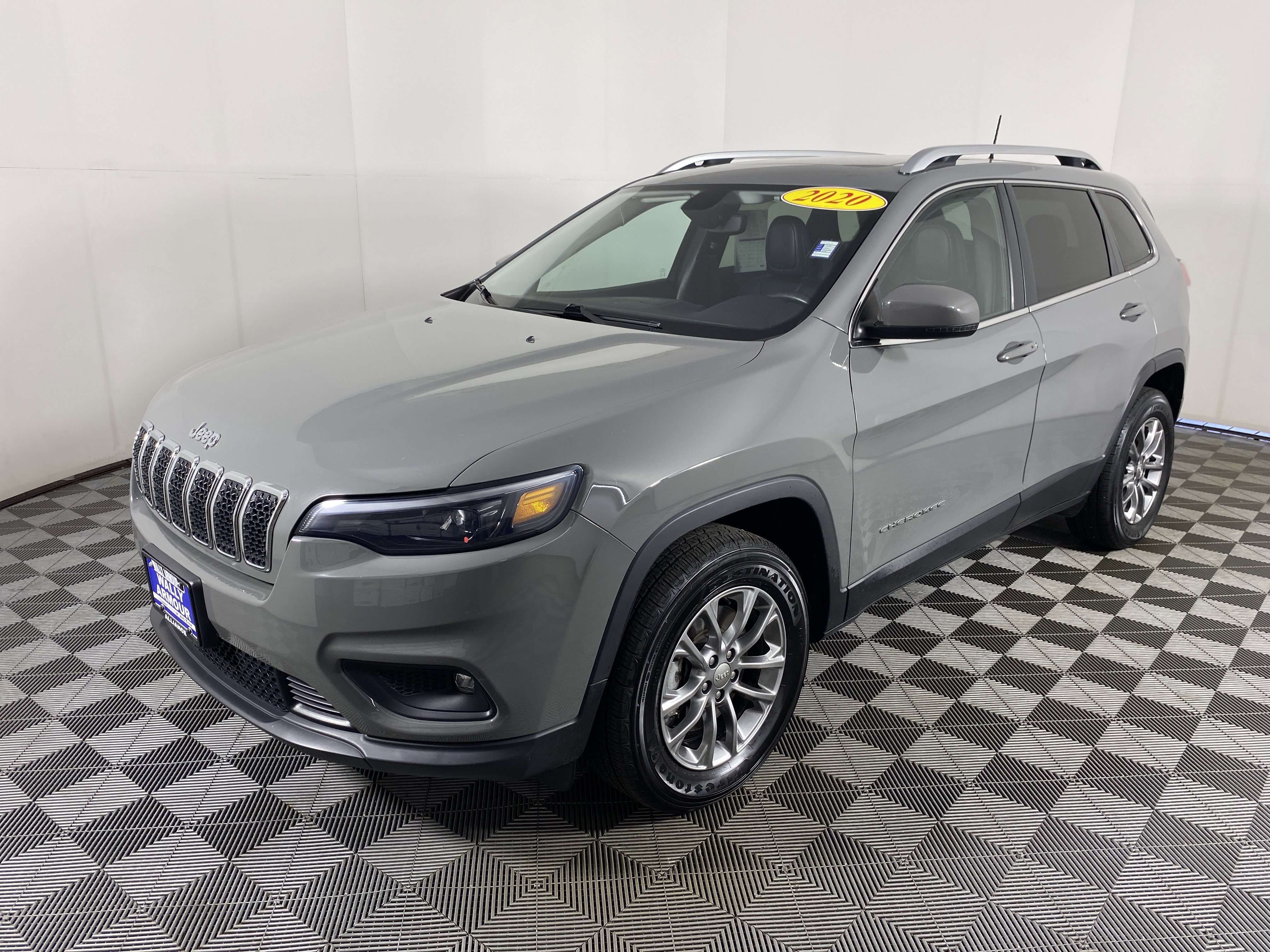 Used 2020 Jeep Cherokee Latitude Plus w/ Comfort/Convenience Group image 12