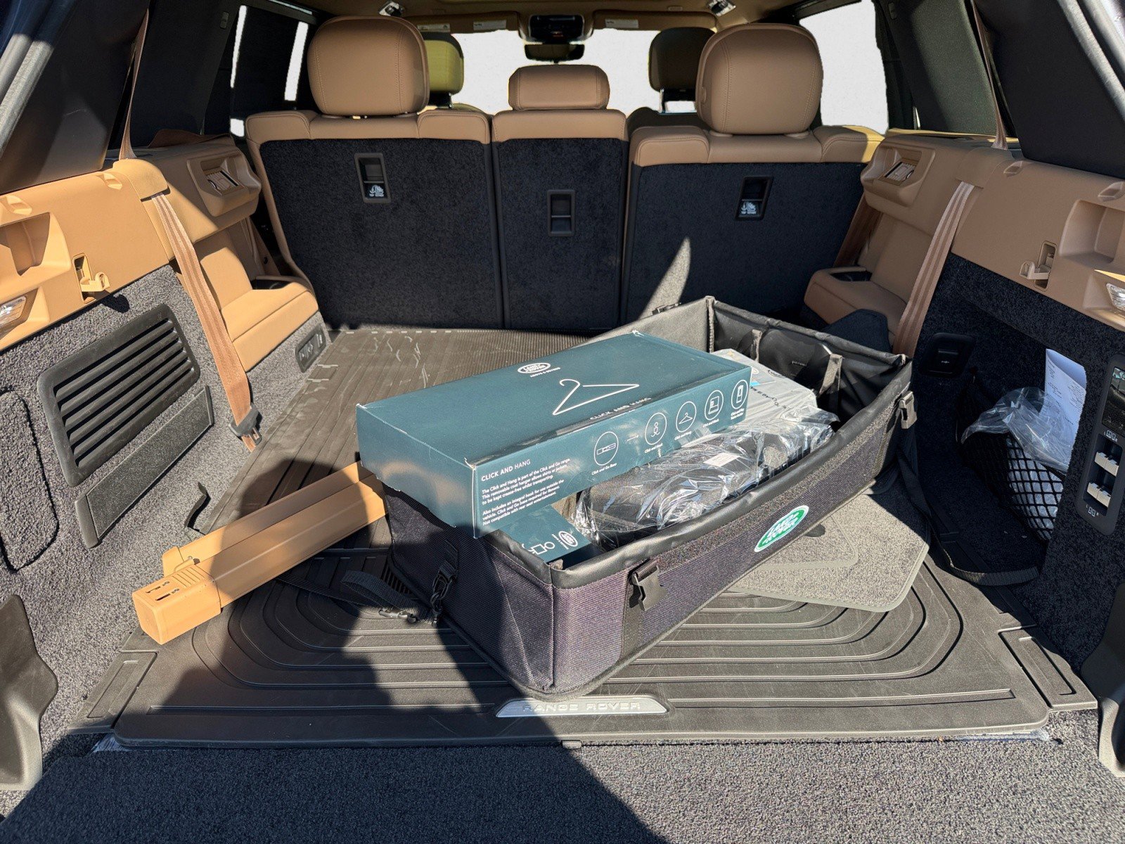 New 2026 Land Rover Range Rover Long Wheelbase SE image 19