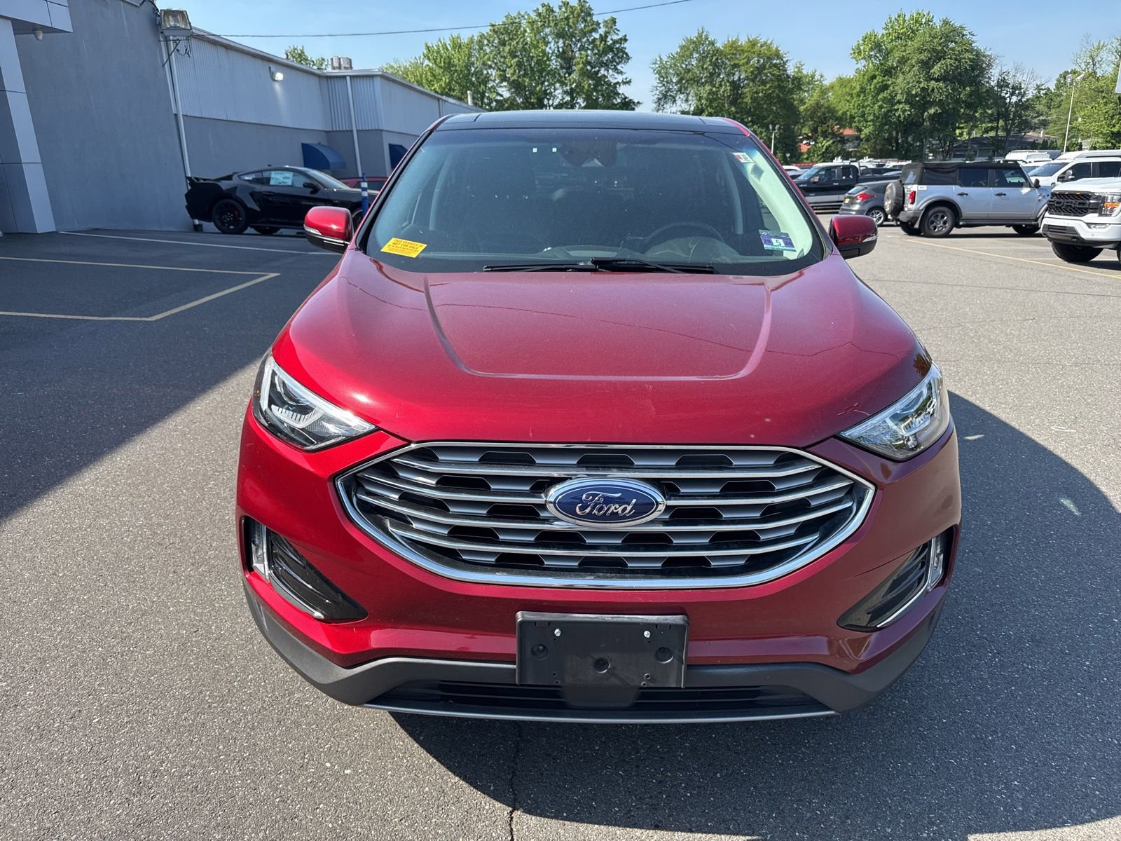 Used 2019 Ford Edge SEL w/ Equipment Group 201A AWD/4WD image 3