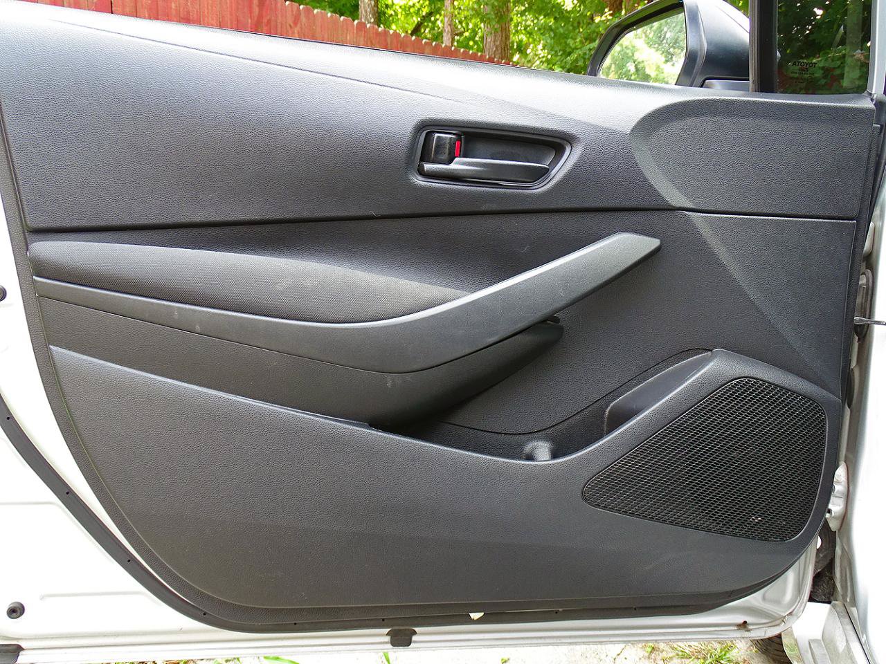 Used 2023 Toyota Corolla LE FWD image 33