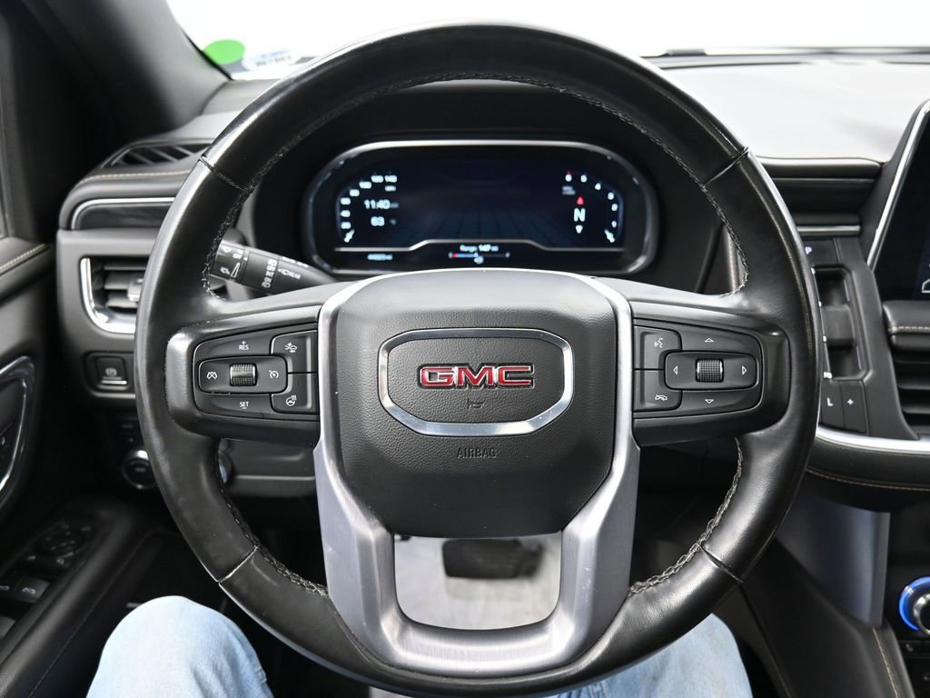 Used 2023 GMC Yukon XL SLT w/ SLT Luxury Package image 16