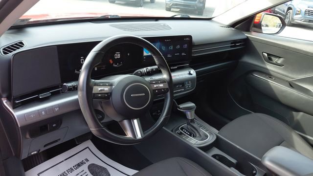 Used 2025 Hyundai Kona SEL image 14