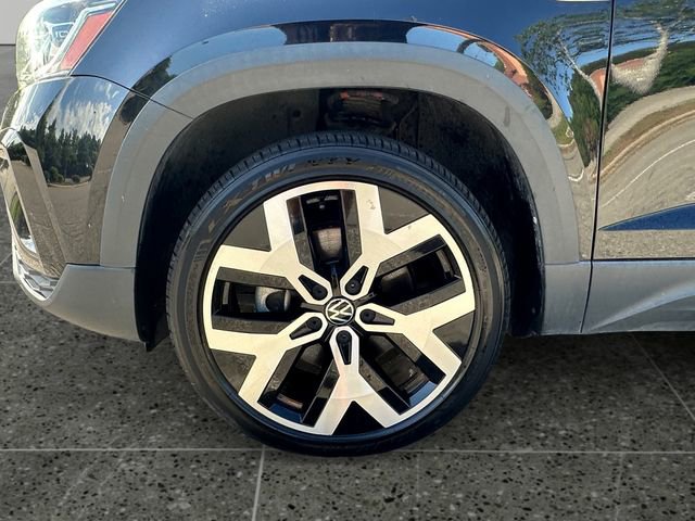Used 2022 Volkswagen Taos SEL w/ Panoramic Sunroof Package AWD/4WD image 14