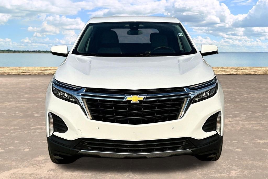 Used 2024 Chevrolet Equinox LT AWD/4WD image 2