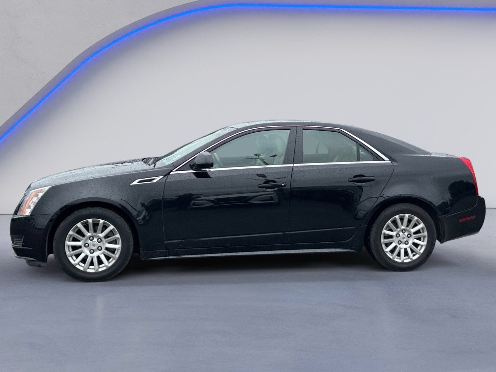 Used 2011 Cadillac CTS Luxury RWD image 3