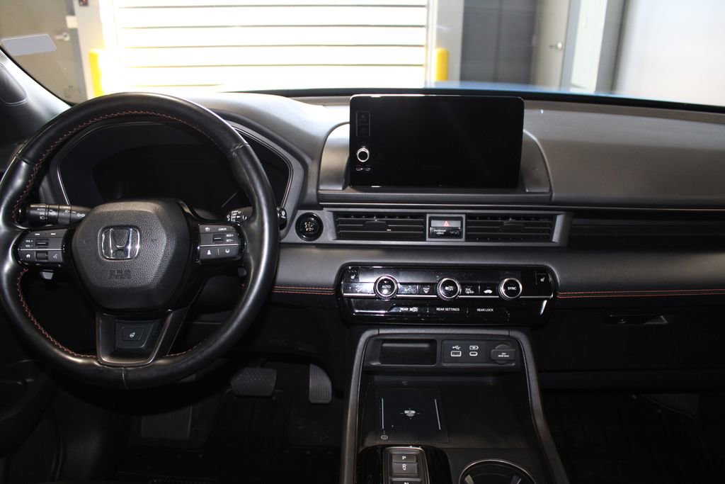 Certified 2025 Honda Pilot TrailSport image 25